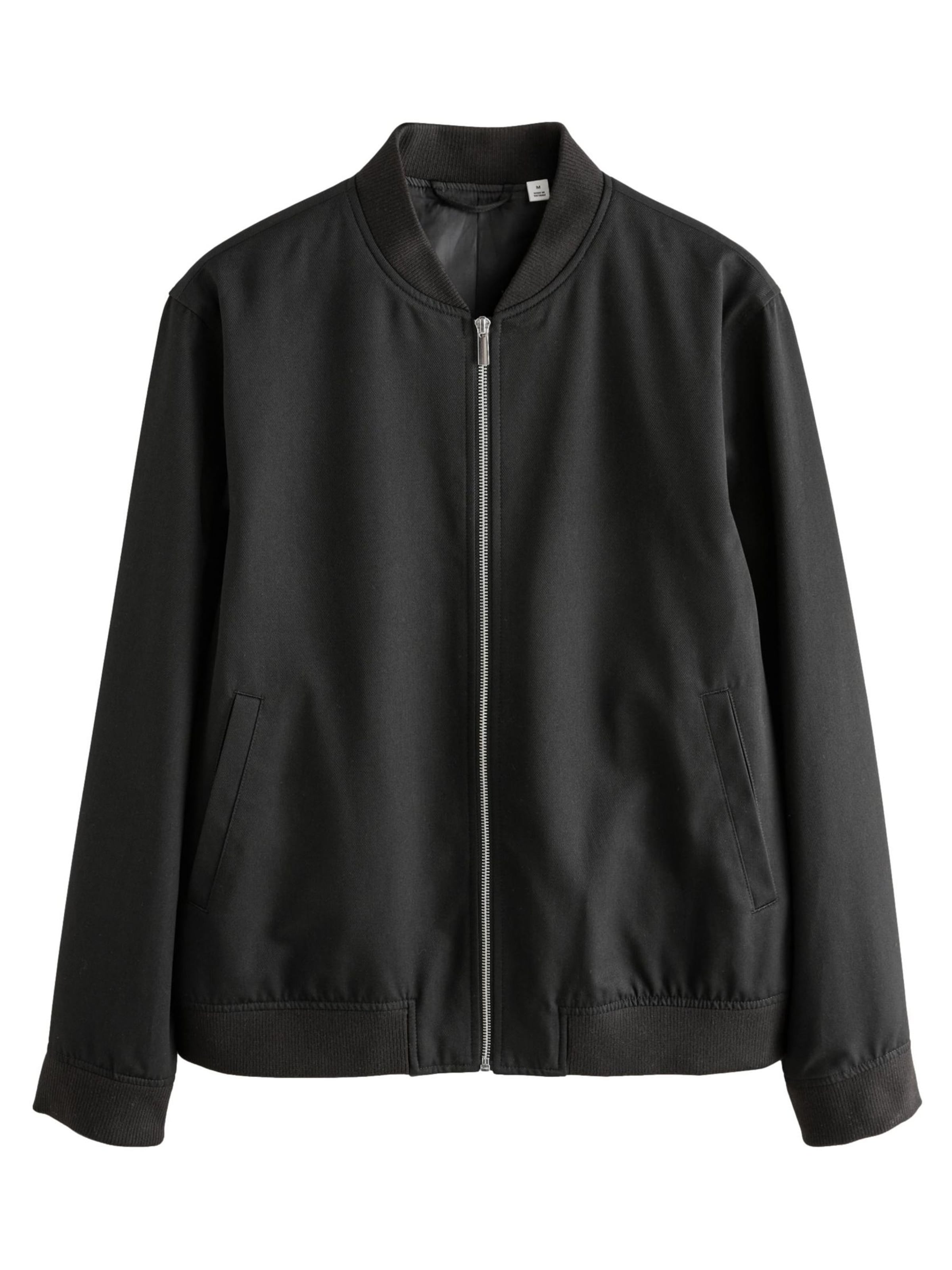 melns Next Starpsezonu jaka: no priekšpuses