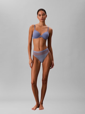 String Calvin Klein en bleu