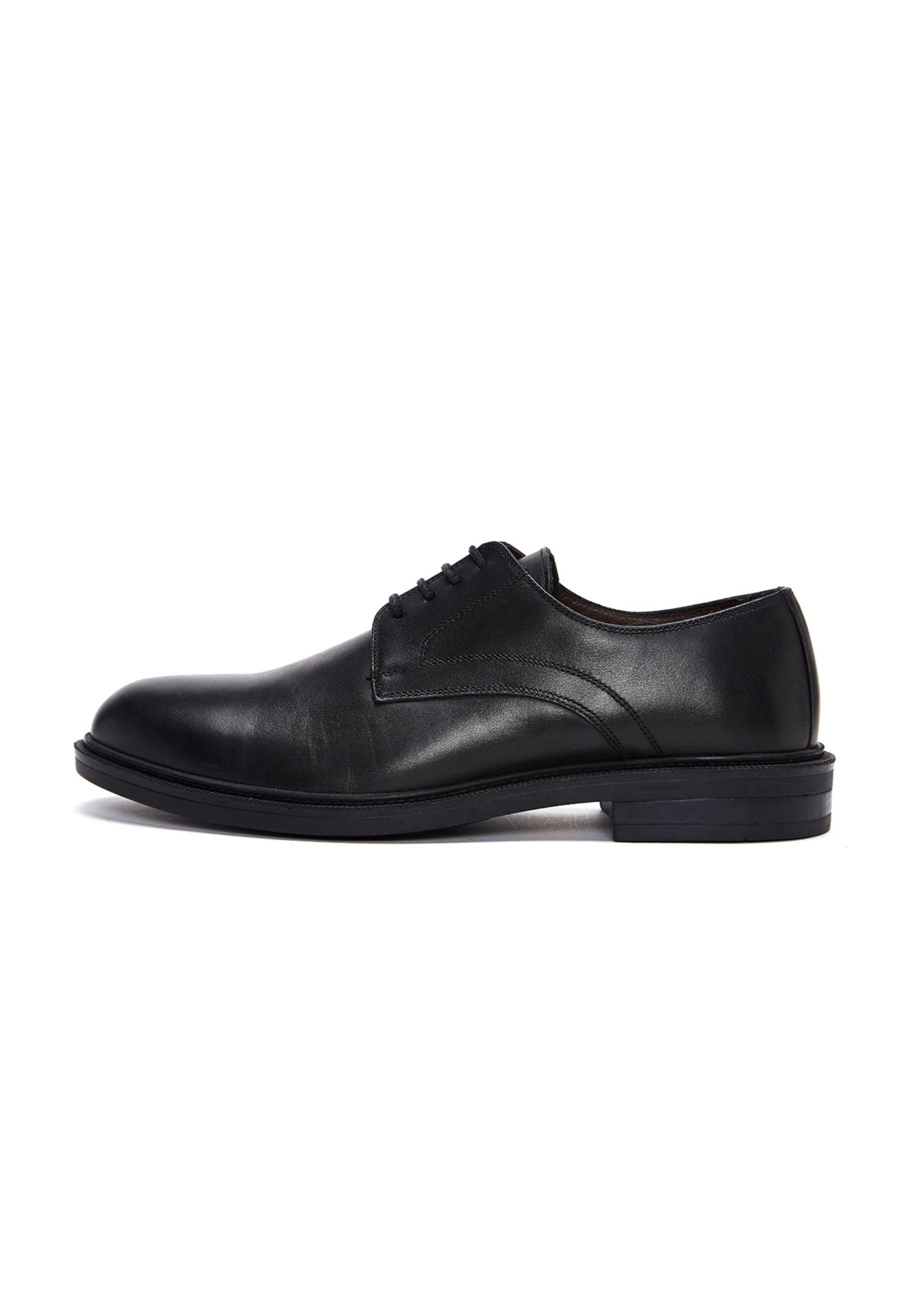 Derimod Lace-up shoe in Black: front