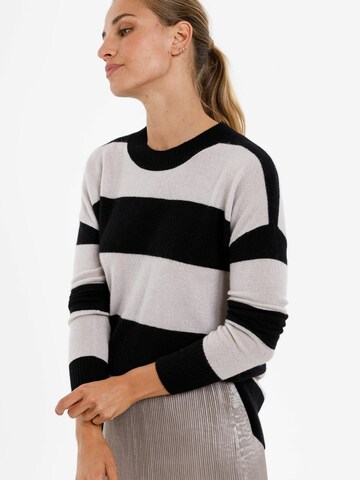 MARC AUREL Sweater in Black