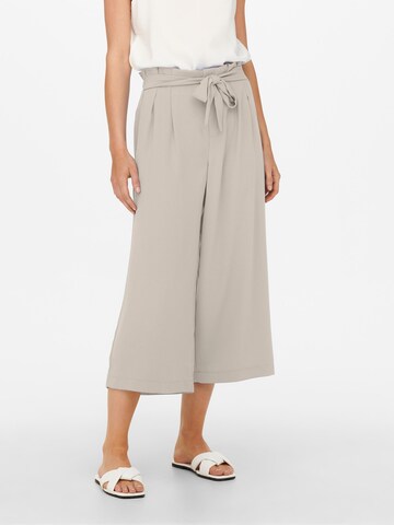 ONLY Wide leg Pleat-front trousers 'FLORENCE' in Grey: front