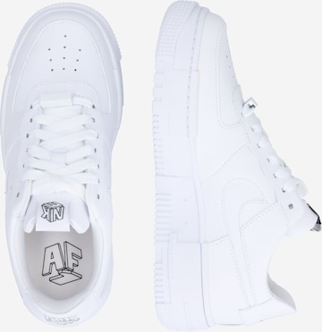 Nike Sportswear Platform trainers 'Air Force 1 Pixel' in White