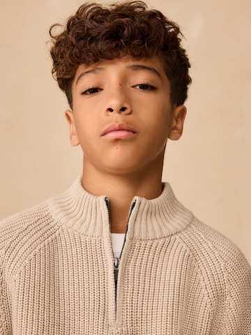 Next Пуловер в бежово