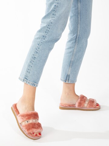 Zoccoletto 'London' di Minnetonka in rosa: frontale
