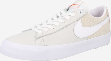 Nike SB Sneakers in White: front