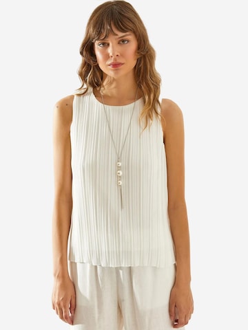 Bianco Lucci Blouse in White: front