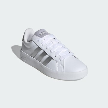 Baskets 'Grand Court 3.0' ADIDAS SPORTSWEAR en blanc