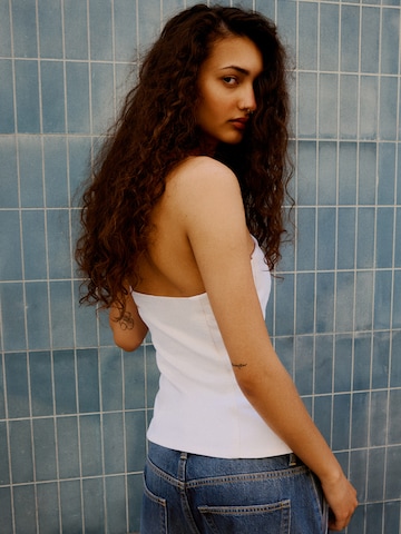 Haut Bershka en blanc