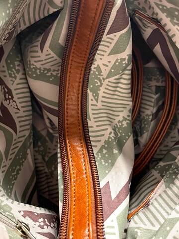 Kumixi Crossbody Bag in Brown