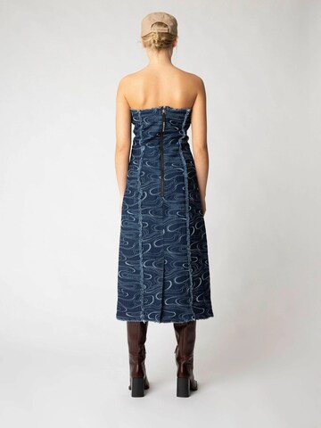 Résumé Mekko 'Tacoma' värissä sininen