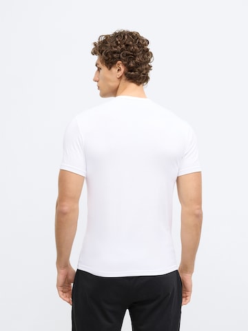 Emporio Armani - Camiseta térmica en beige