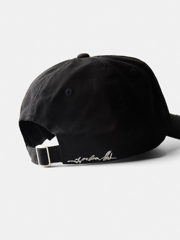 Bershka Cap in Schwarz