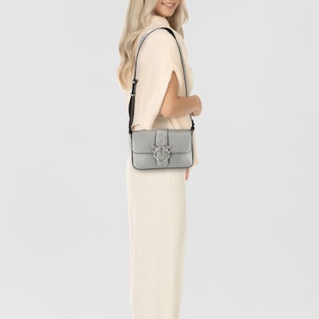 Borsa a tracolla 'Love One' di PINKO in argento