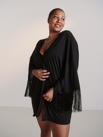 Guido Maria Kretschmer Curvy Kimono 'Lani' in Zwart: voorkant