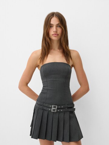 Abito di Bershka in grigio: frontale