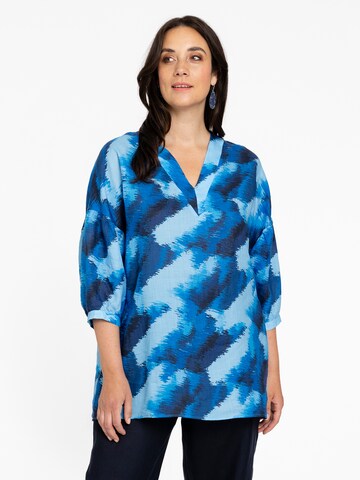 Yoek Tunic in Blue: front