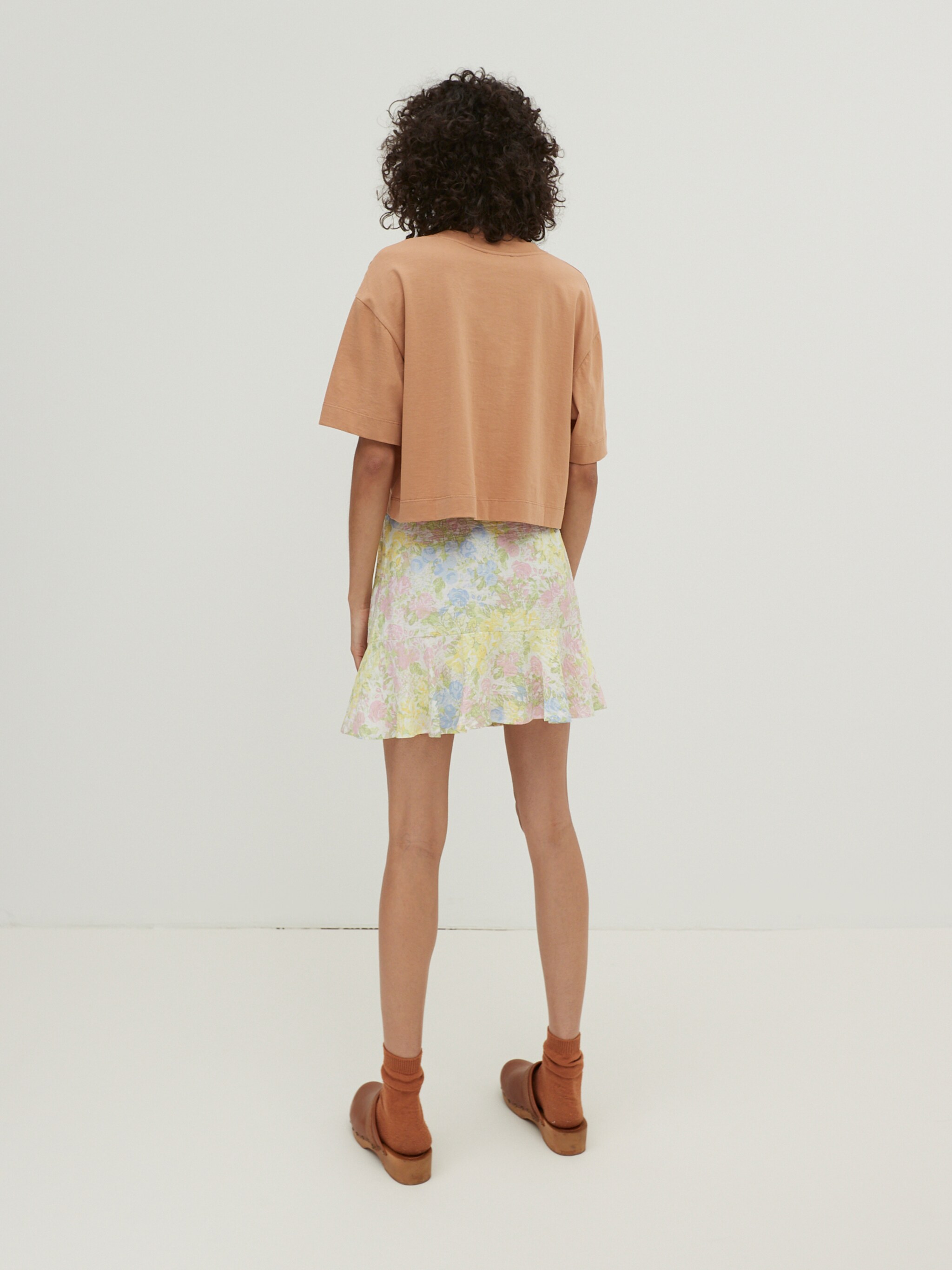 EDITED Producten Shirt 'Sila' Bruin