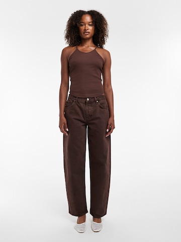 TOPSHOP Luźne Jeansy 'LOWRIE' w kolorze brązowy