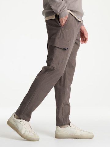 Loosefit Pantalon cargo CHASIN' en marron