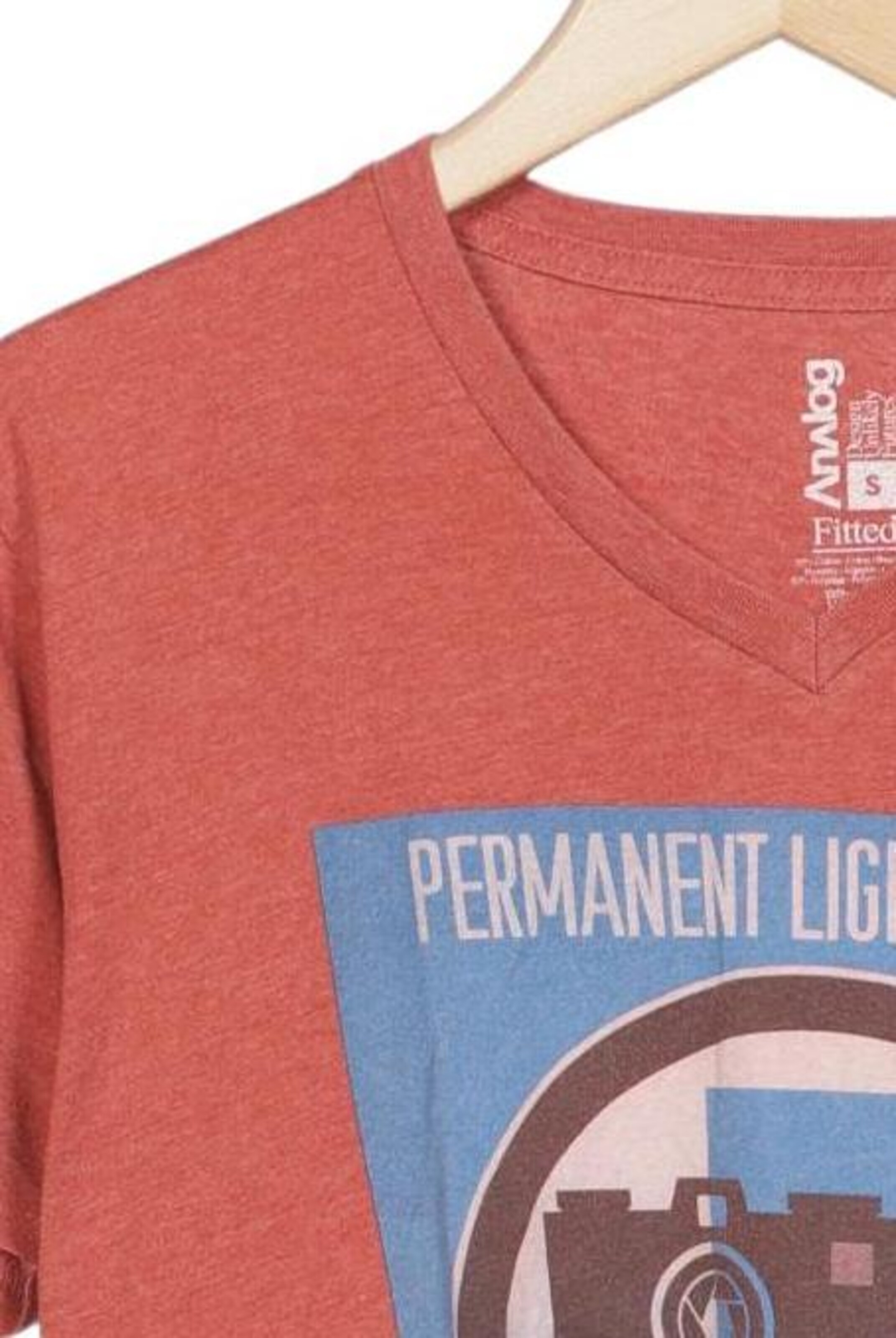 Analog Shirt in S in Red