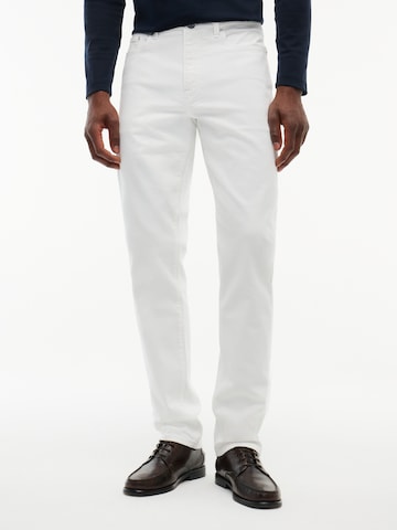 TOMMY HILFIGER Regular Jeans 'DENTON' in White: front