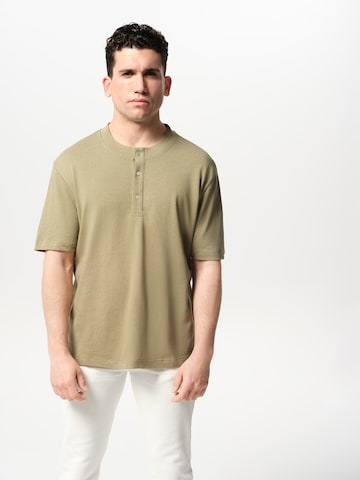 ABOUT YOU x Jaime Lorente - Camiseta 'Bruno' en verde: frente