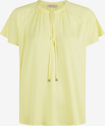 Lovely Sisters Blouse 'Malle' in Yellow: front