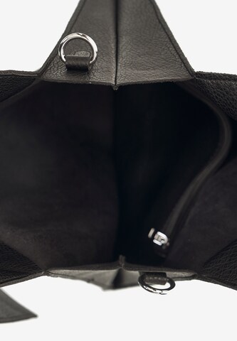 Emma & Kelly Handtasche mit handgefertigten Details in Schwarz