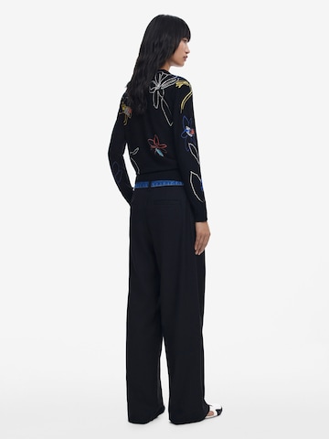 Desigual Sweter w kolorze czarny