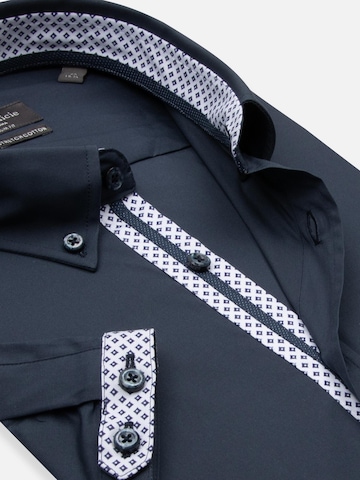 Slim fit Camicia business 'Iconic Poplin Stretch Man Shirt Short Sleeve Light Blue' di 7Camicie in blu