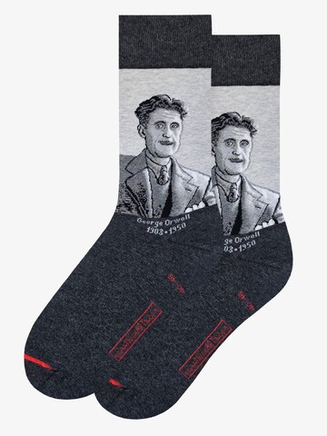 MuseARTa Socken 'Unknown Photographer - George Orwell' in Grau: Vorderseite