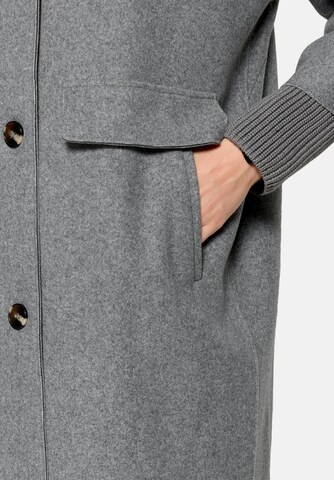 Cappotto invernale di Betty Barclay in grigio