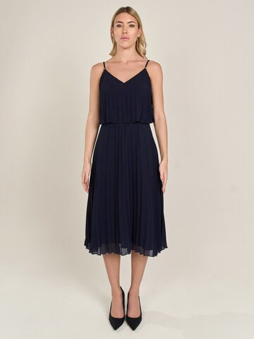 APART Kleid in Blau: Vorderseite