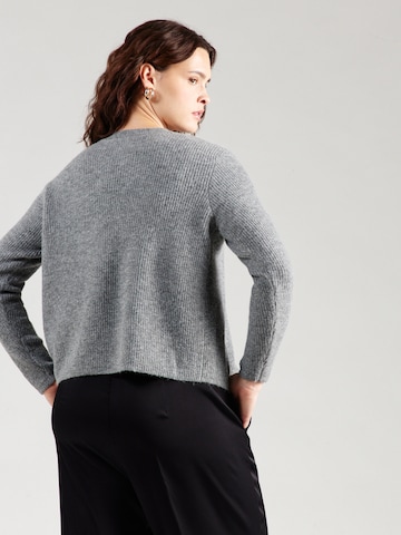PIECES Curve Knit Cardigan 'PCSILLY' in Grey
