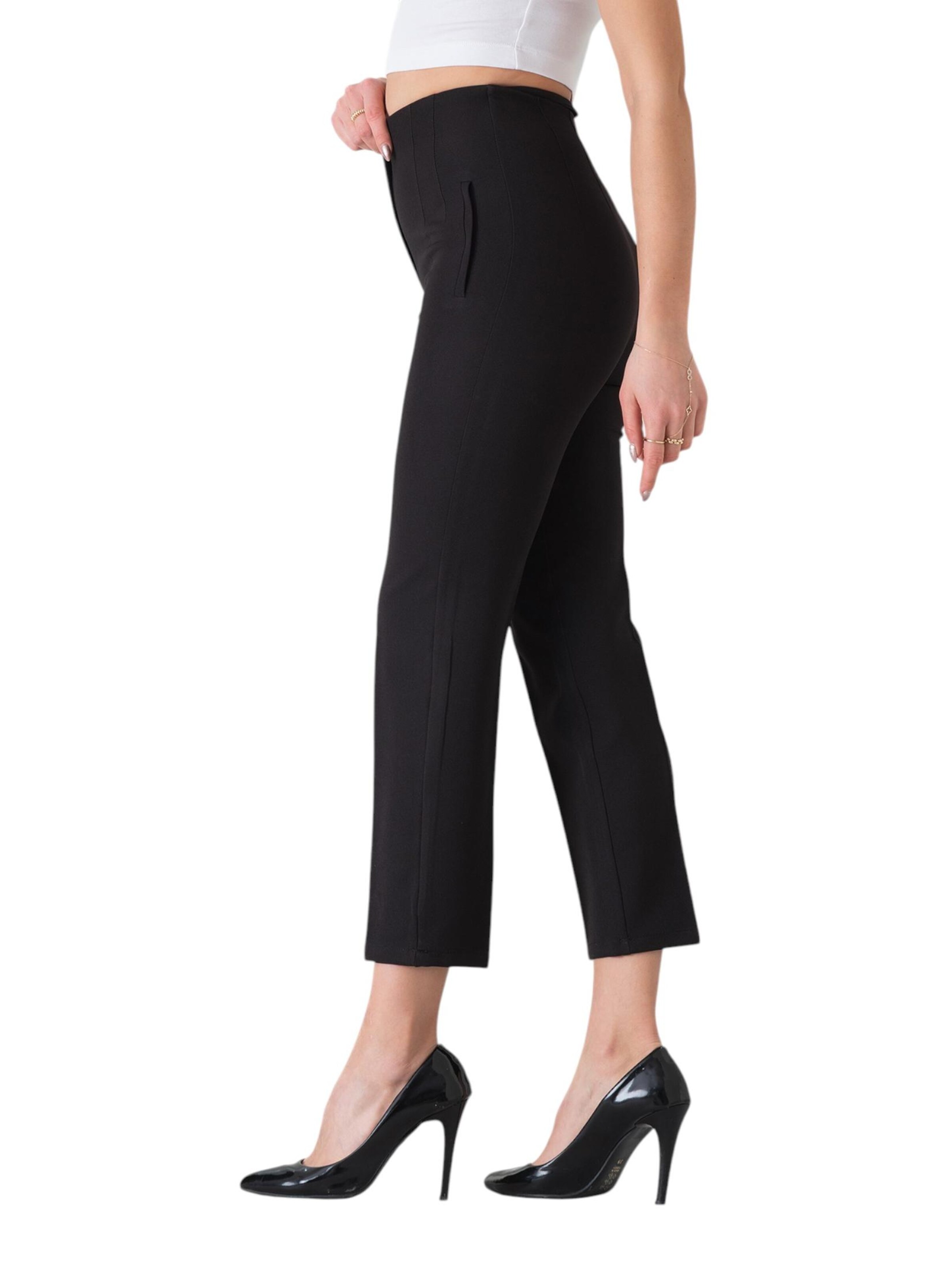 Coupe slim Pantalon à pince 'Alessia' fashionshowcase en noir