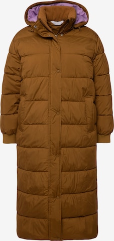 Studio Untold Winter Coat in Brown: front