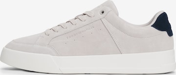 Baskets basses TOMMY HILFIGER en gris : devant