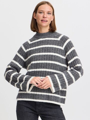 Pull-over b.young en gris : devant