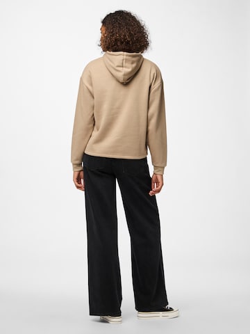 Sweat-shirt 'PCChilli' PIECES en marron