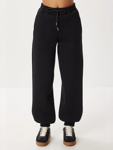 Completo pantalone di Happiness İstanbul in nero: frontale