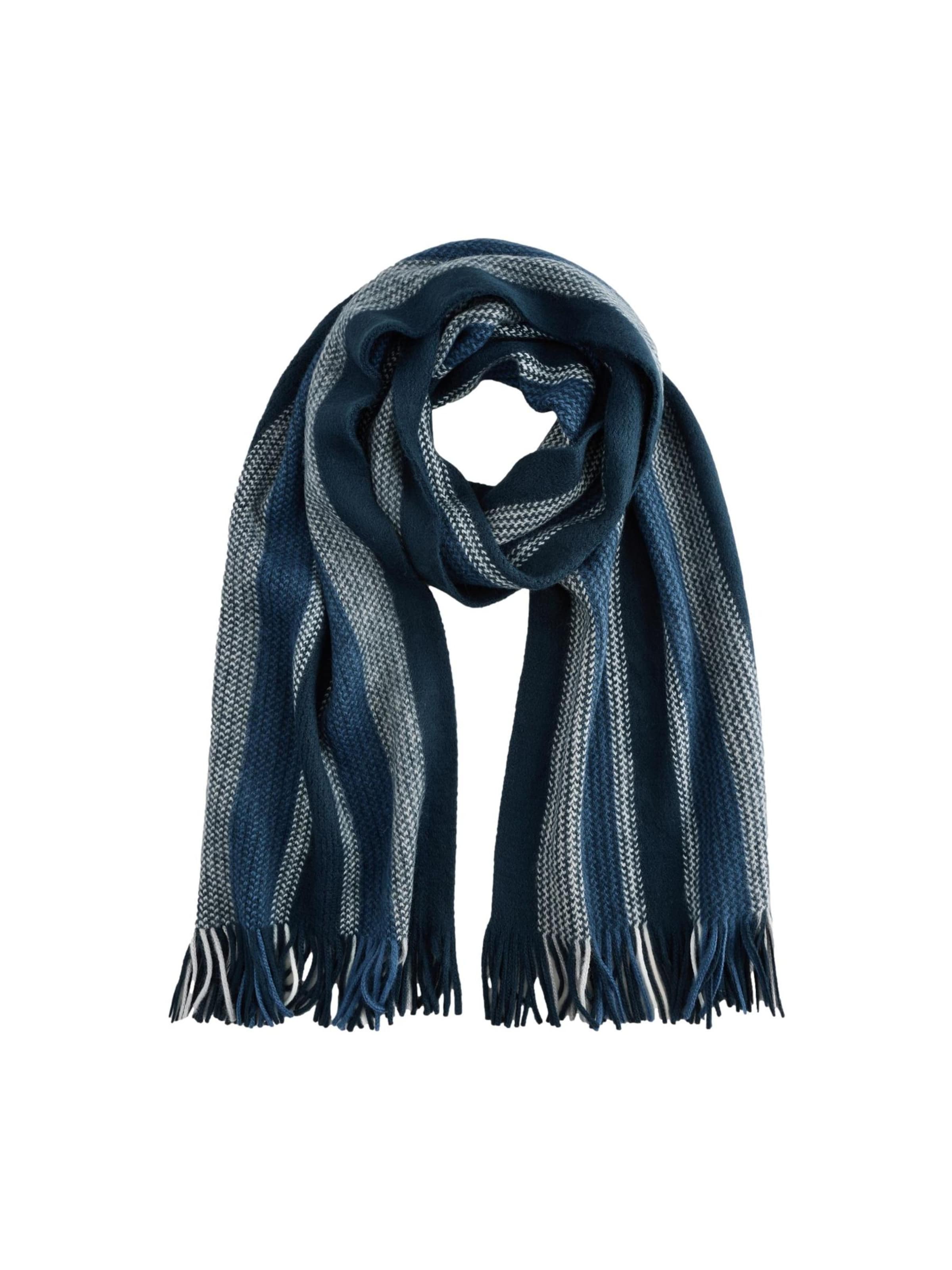 Next Шал в синьо: отпред