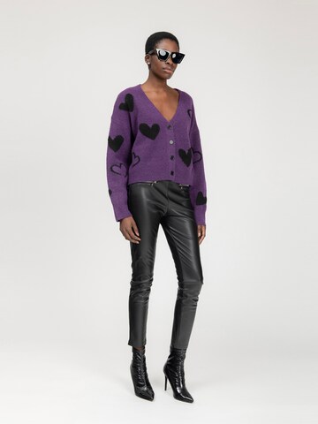 Influencer Strickjacke in Lila