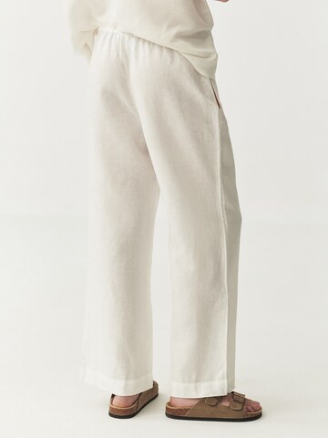 TATUUM - Loosefit Pantalón 'Canela' en blanco