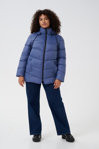 Veste d’hiver KAFFE CURVE en bleu