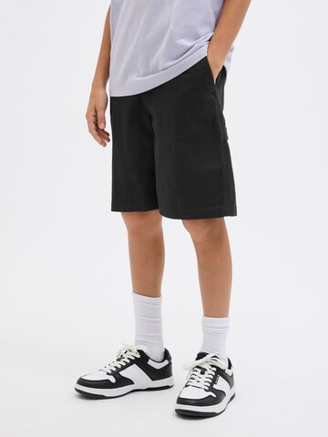 Jack & Jones Junior Loose fit Trousers in Black: front