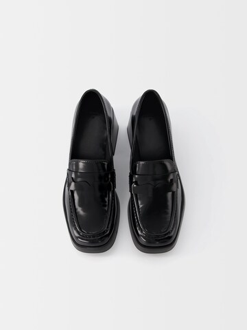 Bershka Slipper i sort