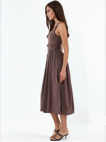 Busem Dress 'Midi' in Brown