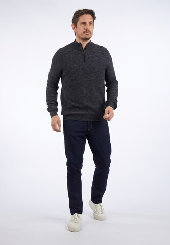 HECHTER PARIS Sweater in Grey