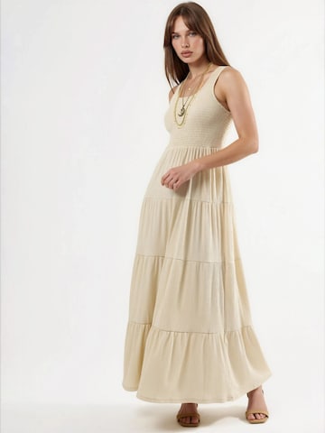 Abito 'Maxi' di Busem in beige: frontale