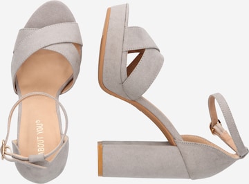 ABOUT YOU - Zapatos con plataforma 'Carina' en gris